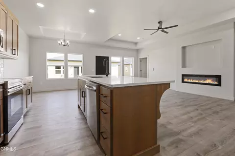 Kitchen - 3326 34th St W, Williston, ND 58801 photo 2 of 2