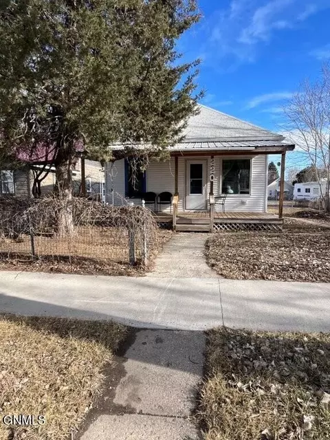 220 2nd Ave E, Mobridge, SD 57601 photo 2