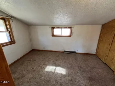 Bedroom - 710 3rd Ave E, Mobridge, SD 57601 photo 1 of 2