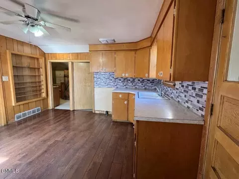 Kitchen - 710 3rd Ave E, Mobridge, SD 57601 photo 2 of 2