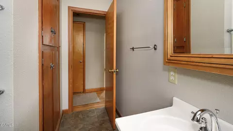 Bath - 304 8th St NW, Mandan, ND 58554 photo 2 of 2