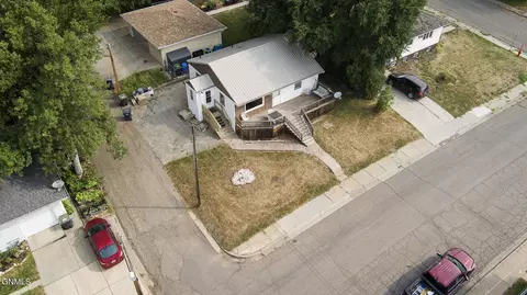 View/Area - 304 8th St NW, Mandan, ND 58554 photo 2 of 7