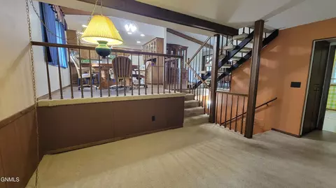 Dining - 103 Redstone Dr, Bismarck, ND 58503 photo 9 of 9