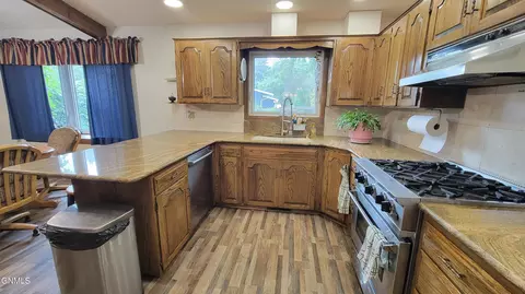 Kitchen - 103 Redstone Dr, Bismarck, ND 58503 photo 4 of 5