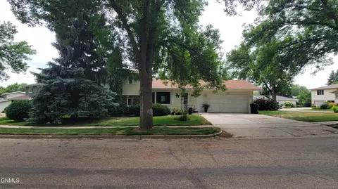 Exterior - 103 Redstone Dr, Bismarck, ND 58503 photo 2 of 24