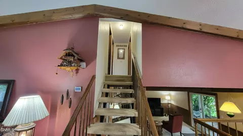 Entry Way - 103 Redstone Dr, Bismarck, ND 58503 photo 10 of 15