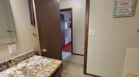 Bath - 103 Redstone Dr, Bismarck, ND 58503 photo 3 of 4