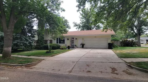 Exterior - 103 Redstone Dr, Bismarck, ND 58503 photo 1 of 24