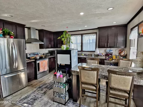 Kitchen - 5112 16th Ave W, Williston, ND 58801 photo 2 of 5