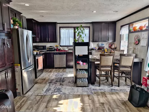 Kitchen - 5112 16th Ave W, Williston, ND 58801 photo 5 of 5