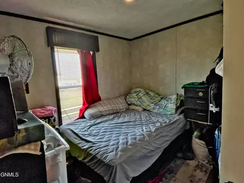 Bedroom - 5112 16th Ave W, Williston, ND 58801 photo 2 of 4