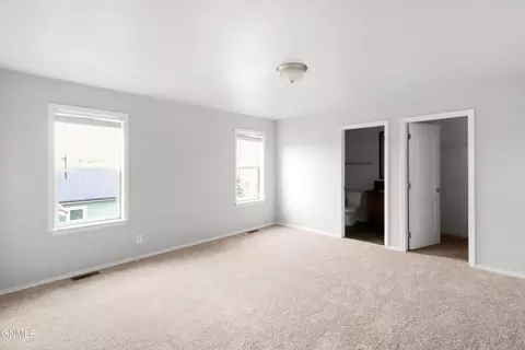 Bedroom - 801 40th St E, Williston, ND 58801 photo 2 of 4