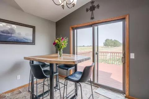 Dining - 6260 28th Ave SE, Lincoln, ND 58504 photo 1 of 3