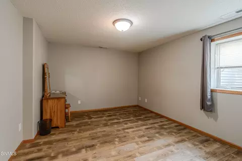 Bedroom - 6260 28th Ave SE, Lincoln, ND 58504 photo 6 of 7