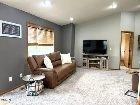 Living - 6260 28th Ave SE, Lincoln, ND 58504 photo 1 of 2