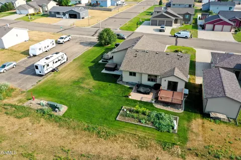 View/Area - 6260 28th Ave SE, Lincoln, ND 58504 photo 1 of 2