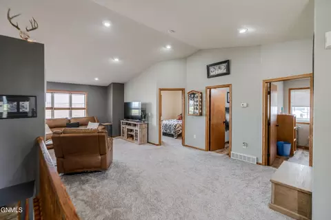 Entry Way - 6260 28th Ave SE, Lincoln, ND 58504 photo 1 of 5