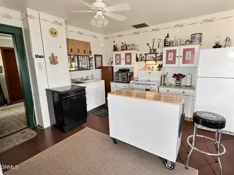 Kitchen - 19050 Highway 14, Wing, ND 58494 photo 3 of 3