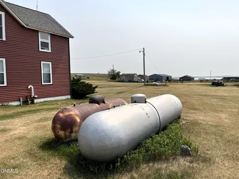 Exterior - 19050 Highway 14, Wing, ND 58494 photo 5 of 11