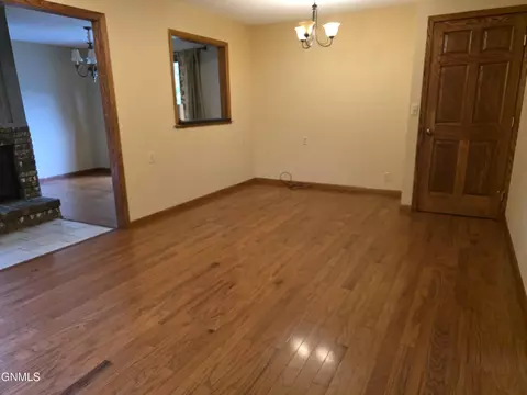 Living - 1077 4th Ave E, Dickinson, ND 58601 photo 3 of 7