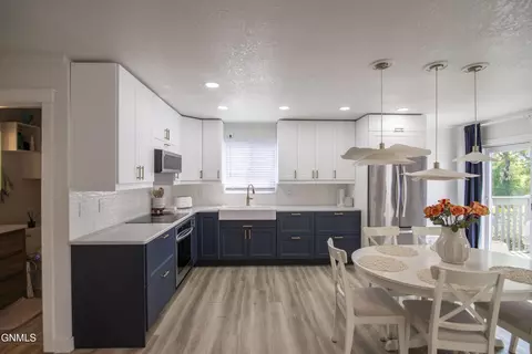 Kitchen - 65 Custer Dr, Lincoln, ND 58504 photo 2 of 8