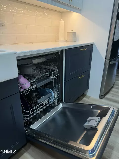 Kitchen - 65 Custer Dr, Lincoln, ND 58504 photo 7 of 8