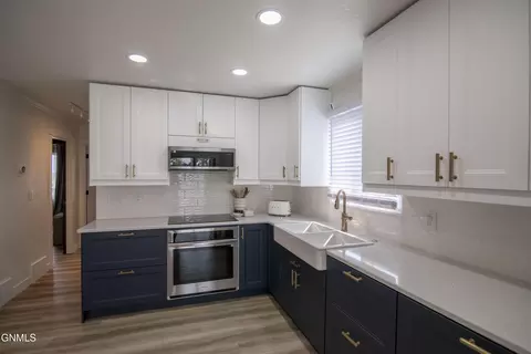 Kitchen - 65 Custer Dr, Lincoln, ND 58504 photo 4 of 8