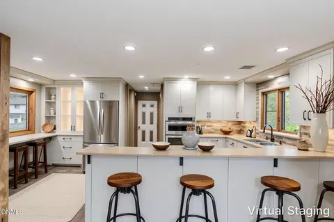 Kitchen - 237 Redstone Dr, Bismarck, ND 58503 photo 3 of 9
