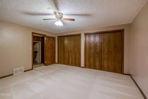 Bedroom - 237 Redstone Dr, Bismarck, ND 58503 photo 5 of 8