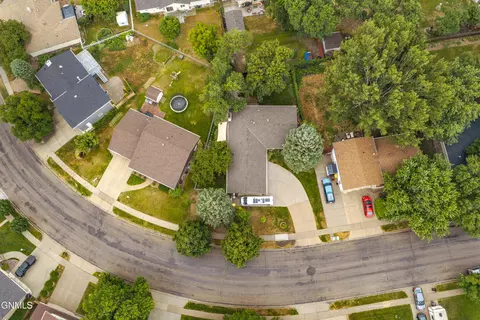 View/Area - 237 Redstone Dr, Bismarck, ND 58503 photo 5 of 8