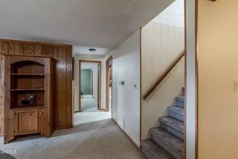 Entry Way - 237 Redstone Dr, Bismarck, ND 58503 photo 8 of 9