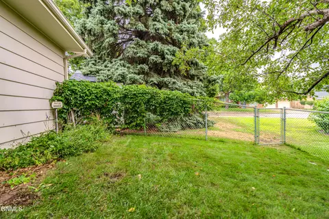 Exterior - 237 Redstone Dr, Bismarck, ND 58503 photo 9 of 20