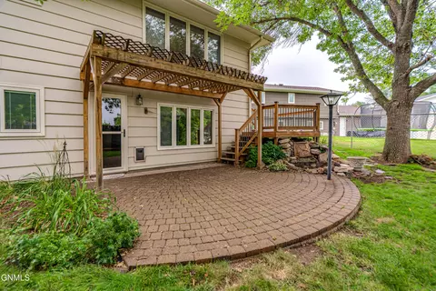 Exterior - 237 Redstone Dr, Bismarck, ND 58503 photo 17 of 20