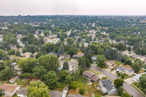 View/Area - 237 Redstone Dr, Bismarck, ND 58503 photo 8 of 8