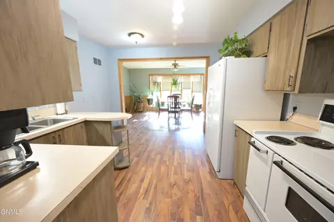 Kitchen - 506 13th Ave W, Williston, ND 58801 photo 2 of 5
