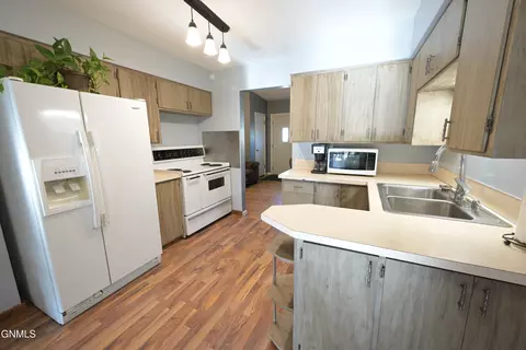 Kitchen - 506 13th Ave W, Williston, ND 58801 photo 3 of 5
