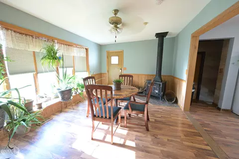 Dining - 506 13th Ave W, Williston, ND 58801 photo 2 of 3
