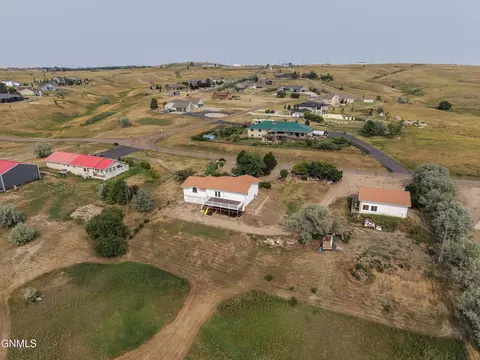 View/Area - 1215 20th Ave E, Williston, ND 58801 photo 3 of 6