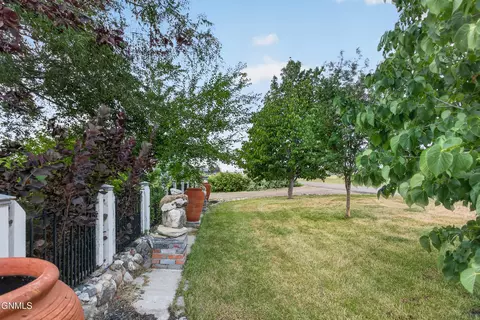 Exterior - 1215 20th Ave E, Williston, ND 58801 photo 5 of 9