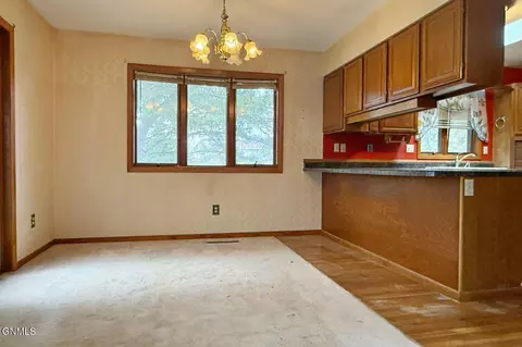 Dining - 2353 18th Cir W, Williston, ND 58801 photo 2 of 2