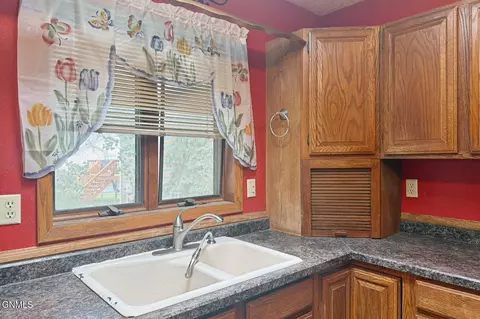 Kitchen - 2353 18th Cir W, Williston, ND 58801 photo 8 of 8