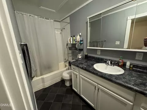 Bath - 201 4th St NW, Beulah, ND 58523 photo 3 of 4