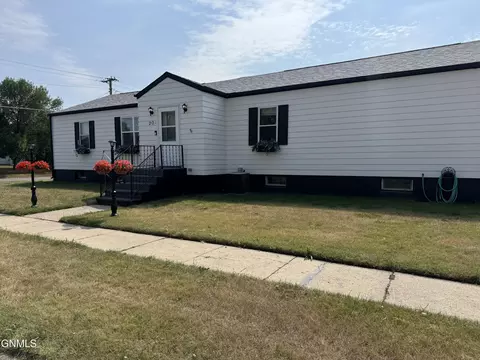 Exterior - 201 4th St NW, Beulah, ND 58523 photo 6 of 12