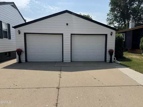 Other - 201 4th St NW, Beulah, ND 58523 photo 13 of 16