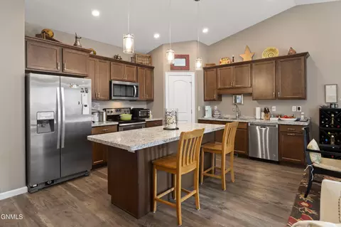 Kitchen - 811 Bremner Ave, Bismarck, ND 58503 photo 1 of 2