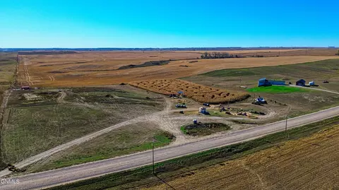 13756 60th St NW, Williston, ND 58801 photo 4