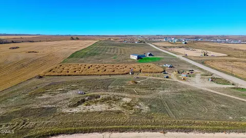 13756 60th St NW, Williston, ND 58801 photo 7