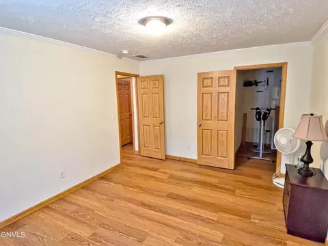 Bedroom - 3801 21st Ave W, Williston, ND 58801 photo 2 of 8