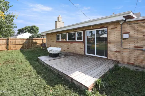 Exterior - 903 13th Ave W, Williston, ND 58801 photo 1 of 3