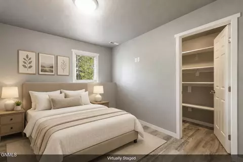 Bedroom - 3310 Doubleday Dr, Bismarck, ND 58503 photo 4 of 4